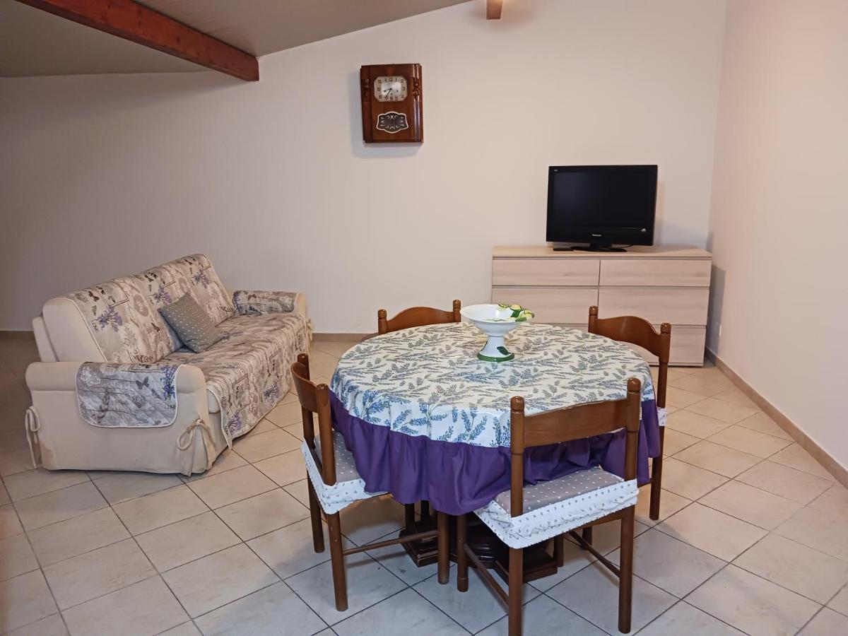 Nora Casa Vacanze/Bed And Breakfast 普拉 外观 照片
